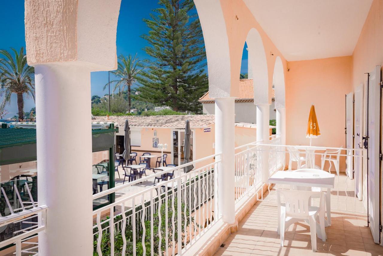 Hotel Et Appartements Reine D'Azur Roquebrune-Cap-Martin Ngoại thất bức ảnh