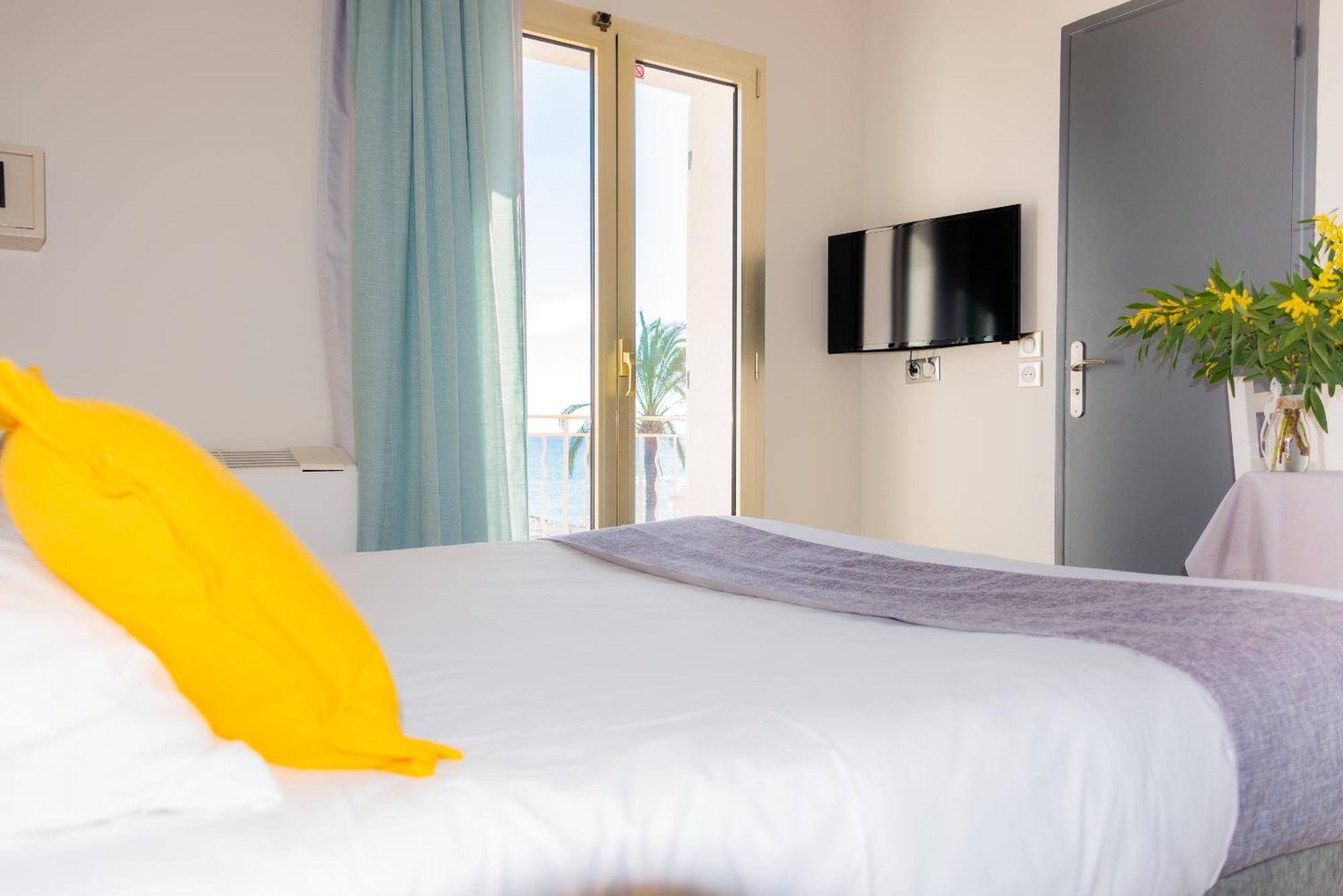 Hotel Et Appartements Reine D'Azur Roquebrune-Cap-Martin Ngoại thất bức ảnh