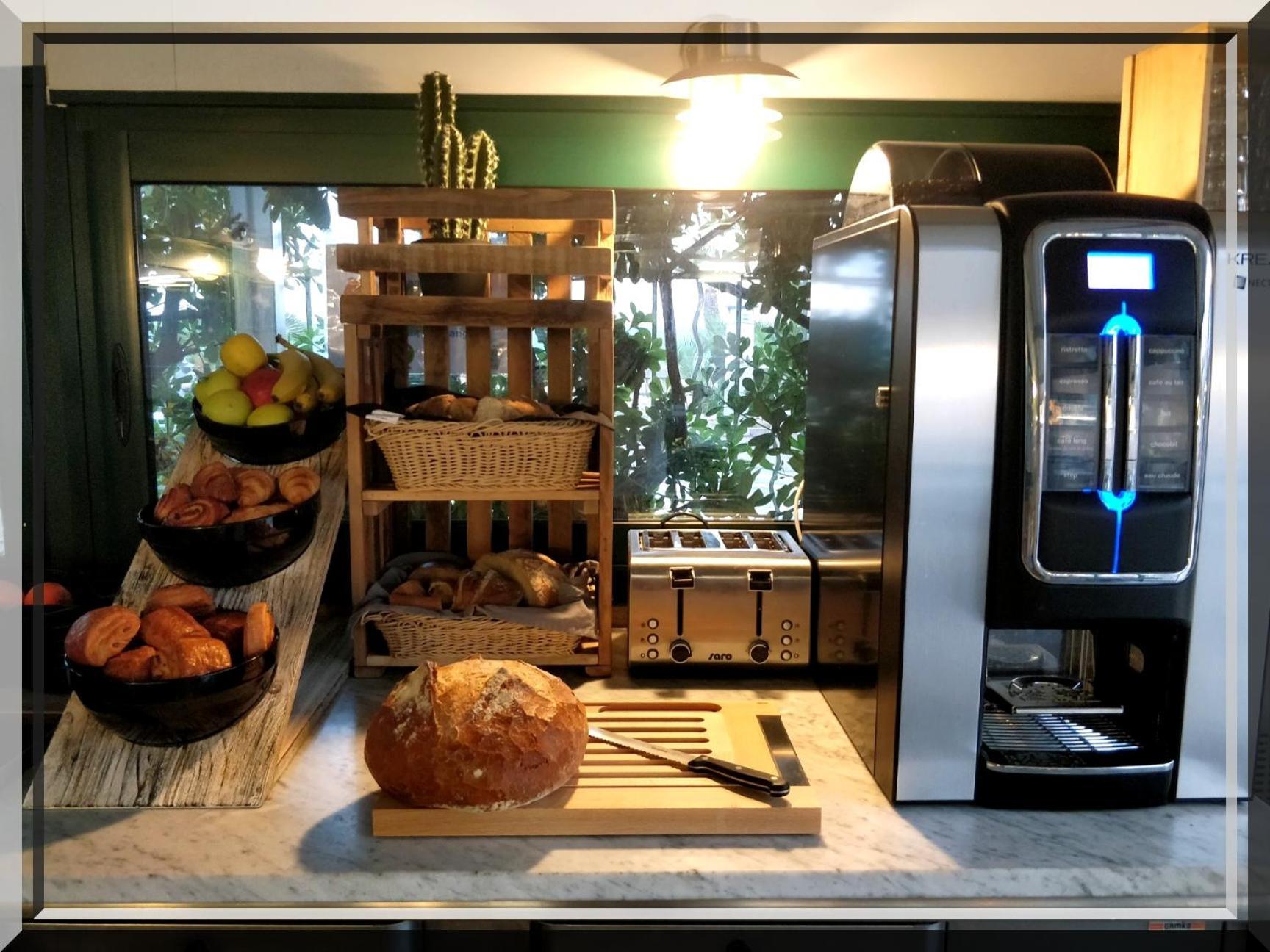 Hotel Et Appartements Reine D'Azur Roquebrune-Cap-Martin Ngoại thất bức ảnh