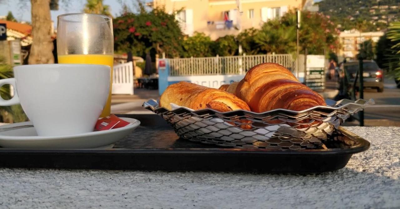 Hotel Et Appartements Reine D'Azur Roquebrune-Cap-Martin Ngoại thất bức ảnh