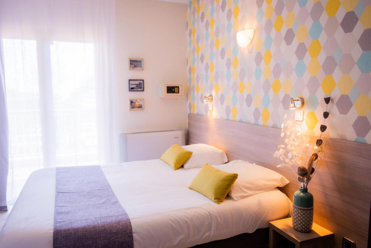 Hotel Et Appartements Reine D'Azur Roquebrune-Cap-Martin Ngoại thất bức ảnh